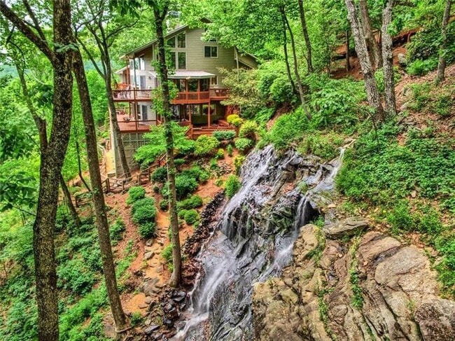 Building Photo - 407 Thunder Ridge