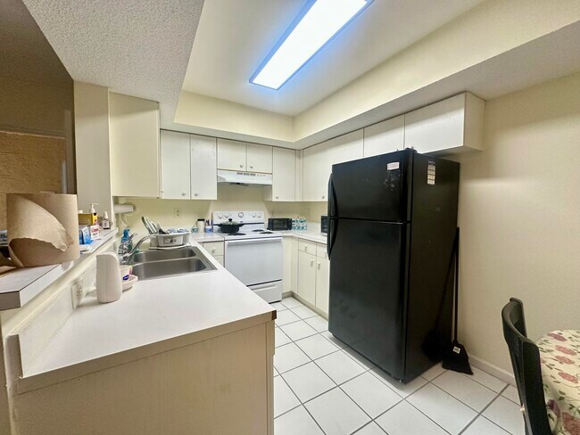 Foto del edificio - 5590 NW 61st St