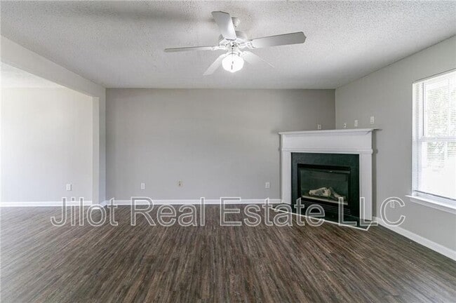 Foto del edificio - 256 Turnstone Rd
