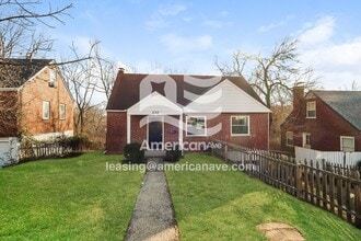 Building Photo - 536 Trenton Ave