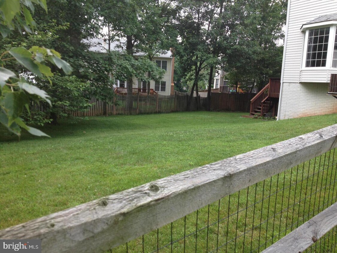 Primary Photo - 6200 Stonehunt Pl