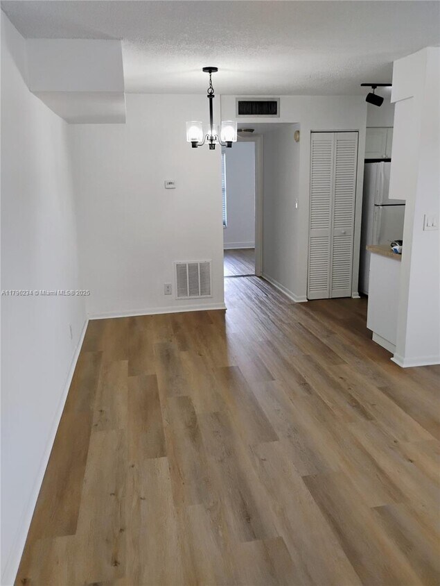 Primary Photo - 1100 SE 4th Ave