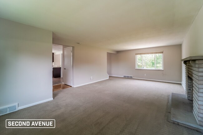 Building Photo - 444 Brunner Dr