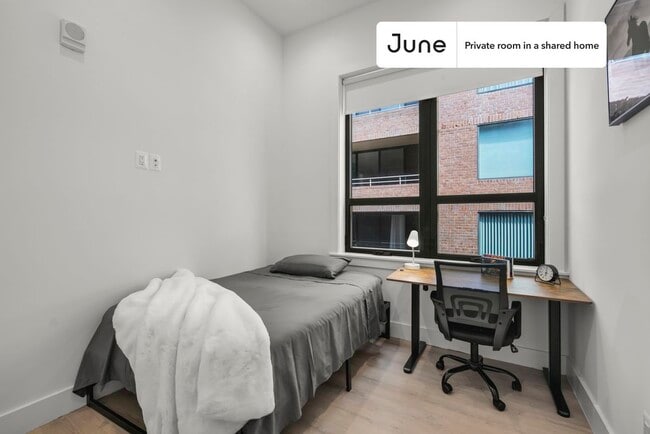 Building Photo - Room in Shared 3 bed/2 bath home in Dupont Circle