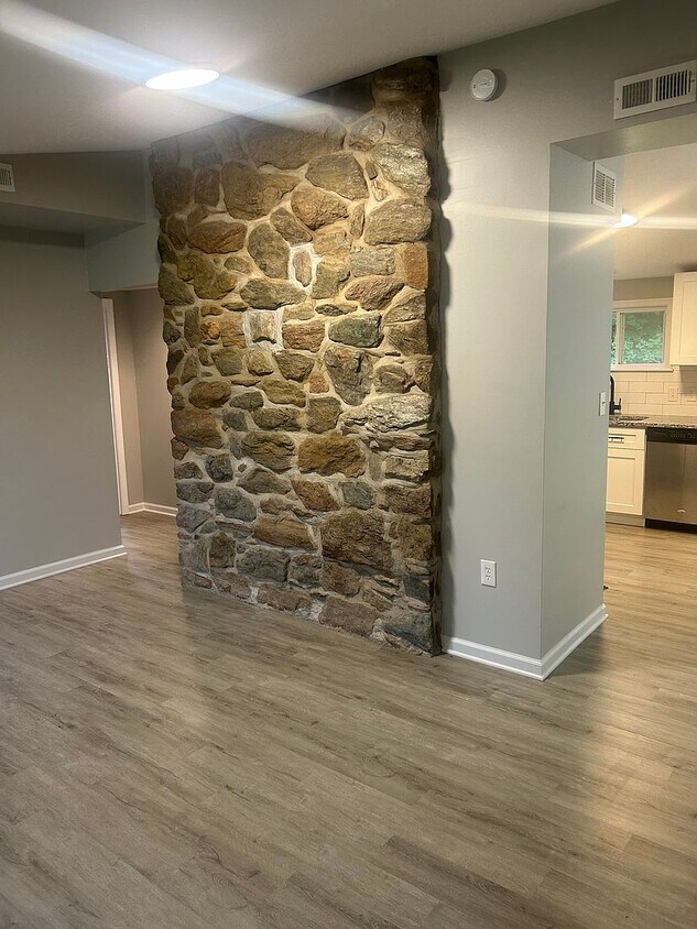 Foto principal - 3911 Walters Rd