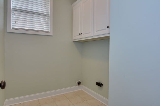 Building Photo - 2513 Grier Cir
