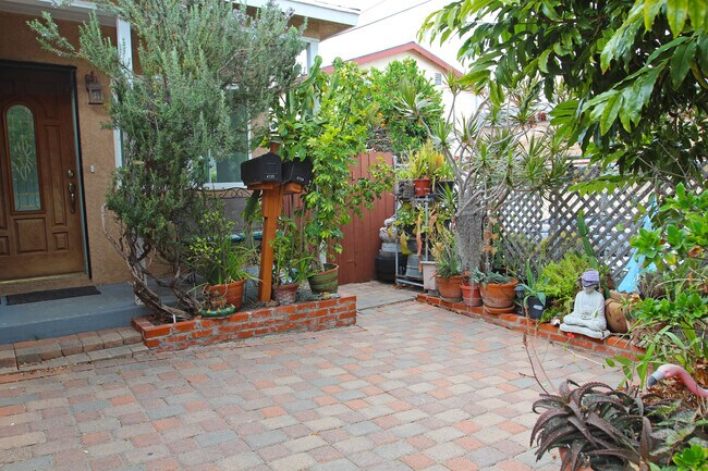 Foto del edificio - 4727 W 170th St