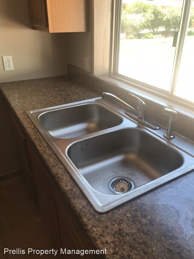 Foto del edificio - 1 br, 1 bath House - 8433 Melvin Avenue