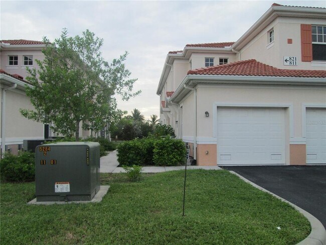 Foto del edificio - 240 West End Dr