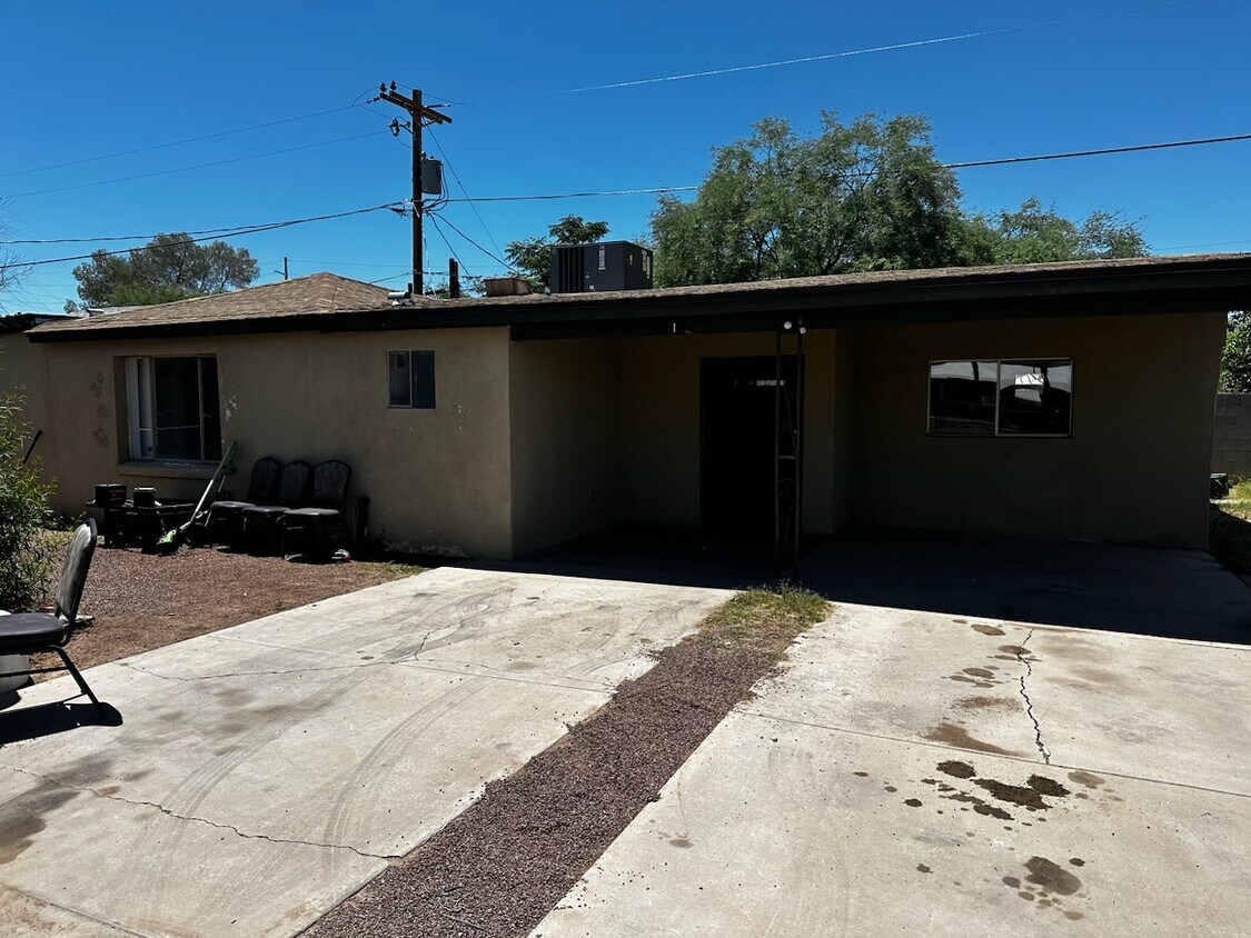 Primary Photo - 4000 S 15th Ave
