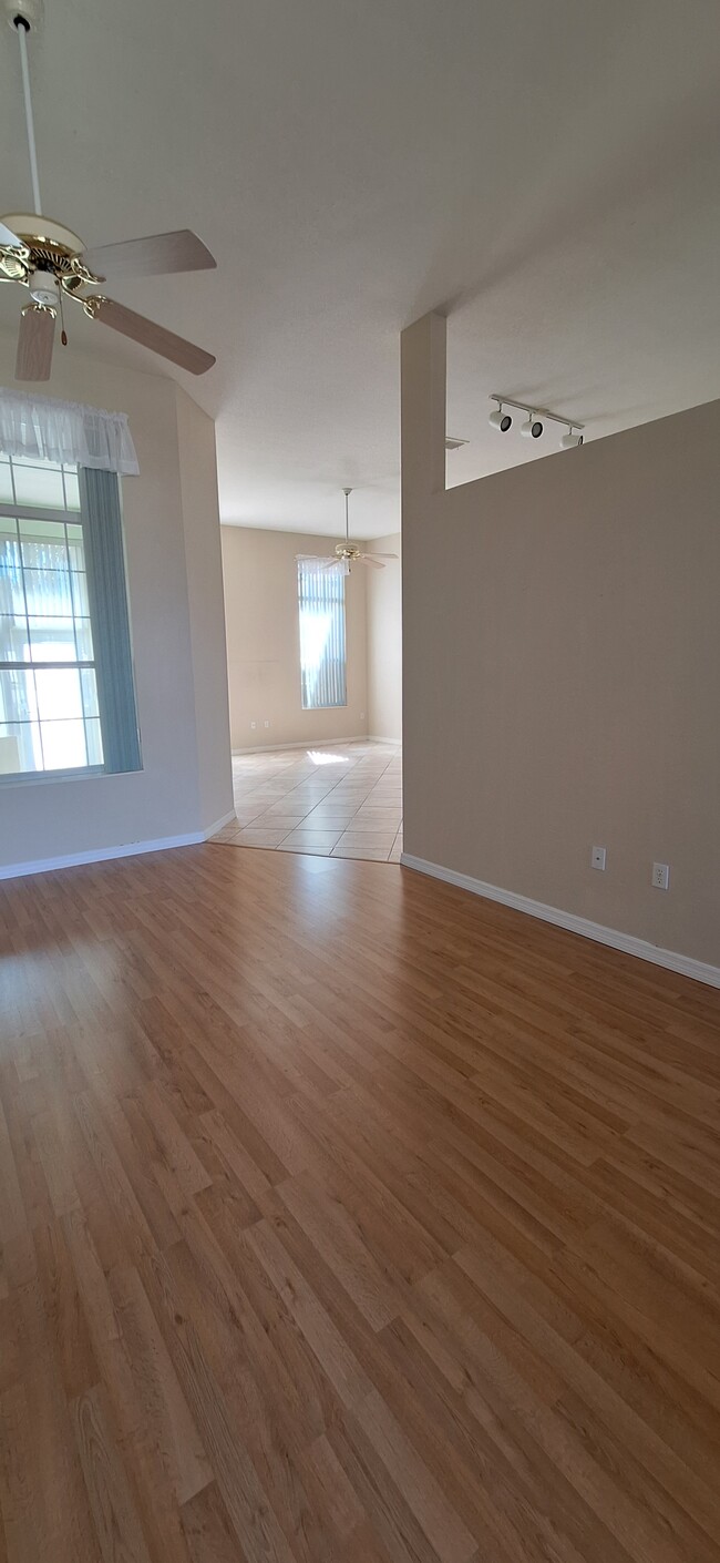 Front Room/Living Room - 6541 SW 111th Loop