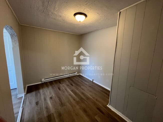 Foto del edificio - 202 E 13th St