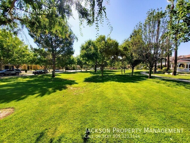 Foto del edificio - 26342 Long St