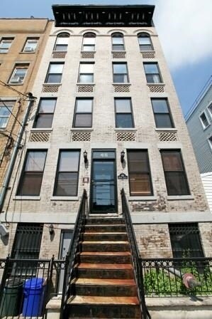 Building Photo - 416 Monroe St