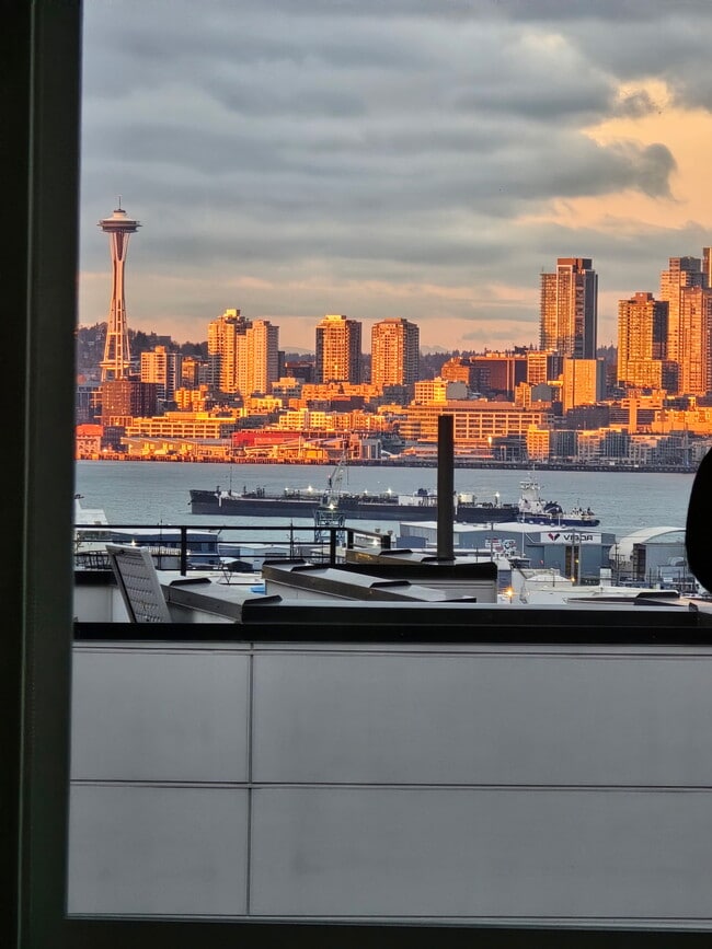 Foto del edificio - 2064 SW Charlestown St