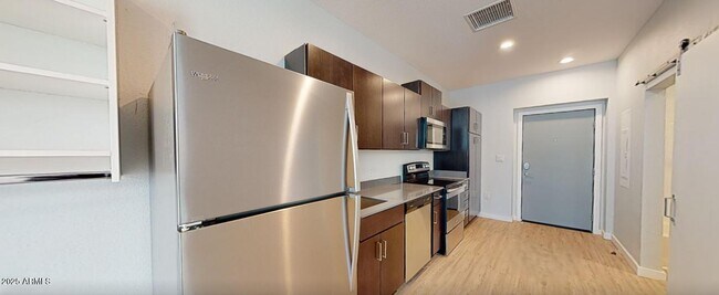 Foto del edificio - 6025 W Thomas Rd