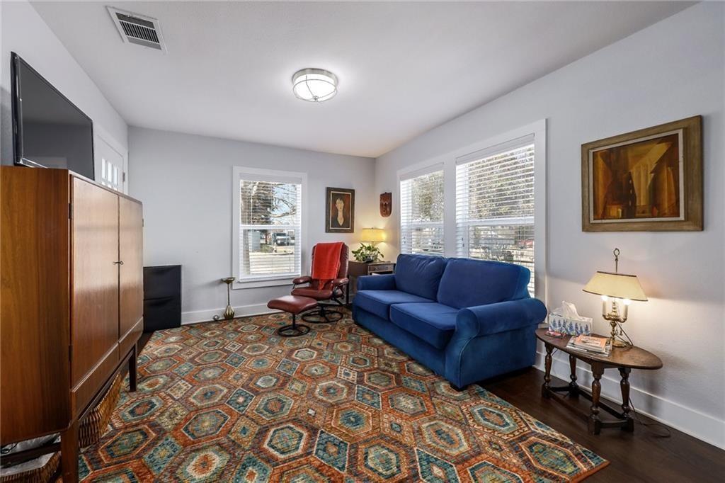 Foto principal - 5101 Woodrow Ave