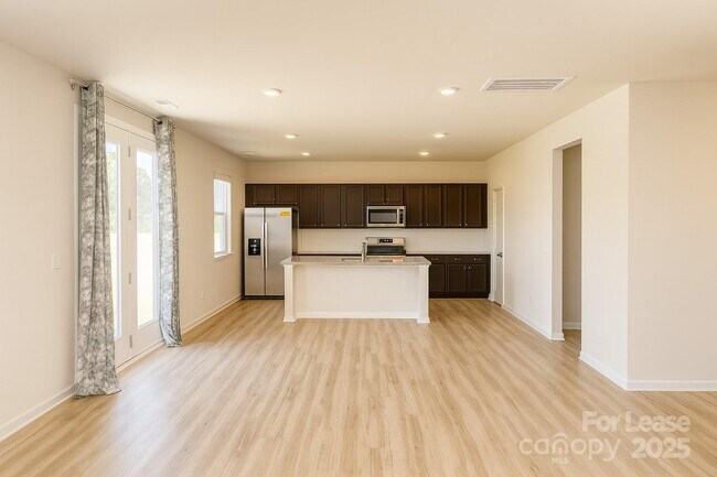 Foto del edificio - 6010 Walkers Run Dr