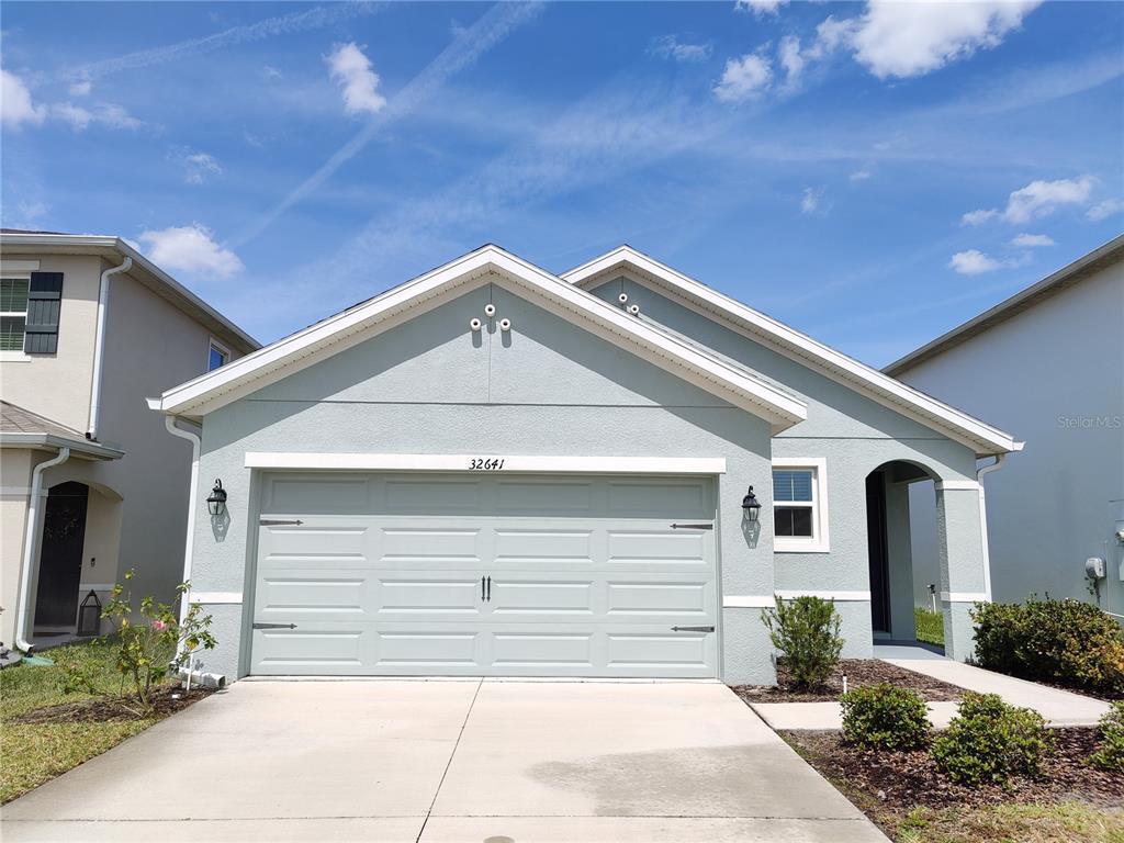 Foto principal - 32641 Abby Lax Ln