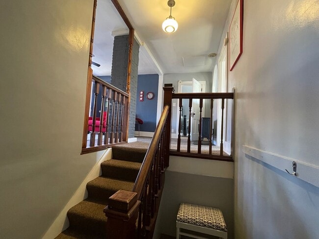 Building Photo - 263W