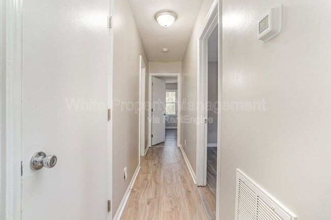 Foto del edificio - 6165 Meadow Rose Ln