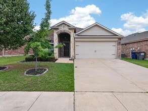 Building Photo - 802 Platinum Dr