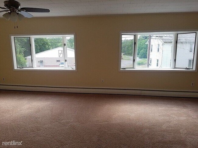 Foto del edificio - 6 br, 2 bath House - 44 South Lincoln Aven...
