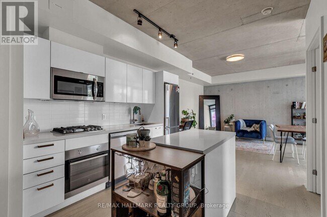Building Photo - 203 Catherine St