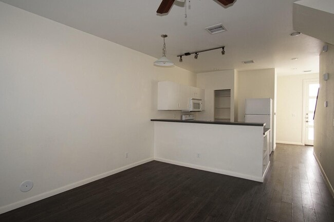 Building Photo - 6262 Woodrow Bean