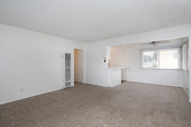 Building Photo - *2 WEEKS FREE* Beautiful 2 Bedroom in Amazing Sail Bay Location with Parking!