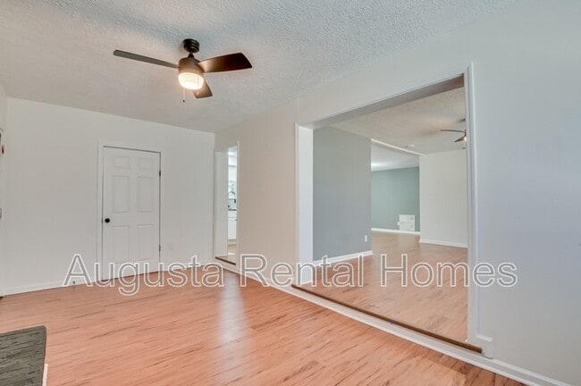 Foto del edificio - 2312 Mura Dr