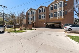 Building Photo - 2802 Nueces St