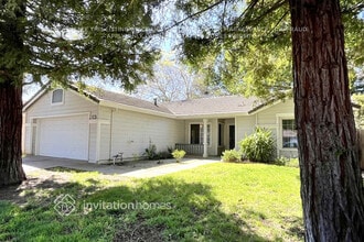 Building Photo - 2522 Drummond Dr