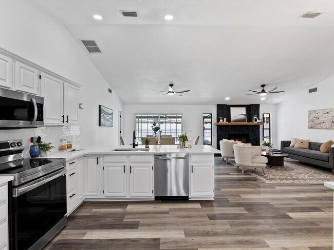 Foto del edificio - 4715 Kemble Ct