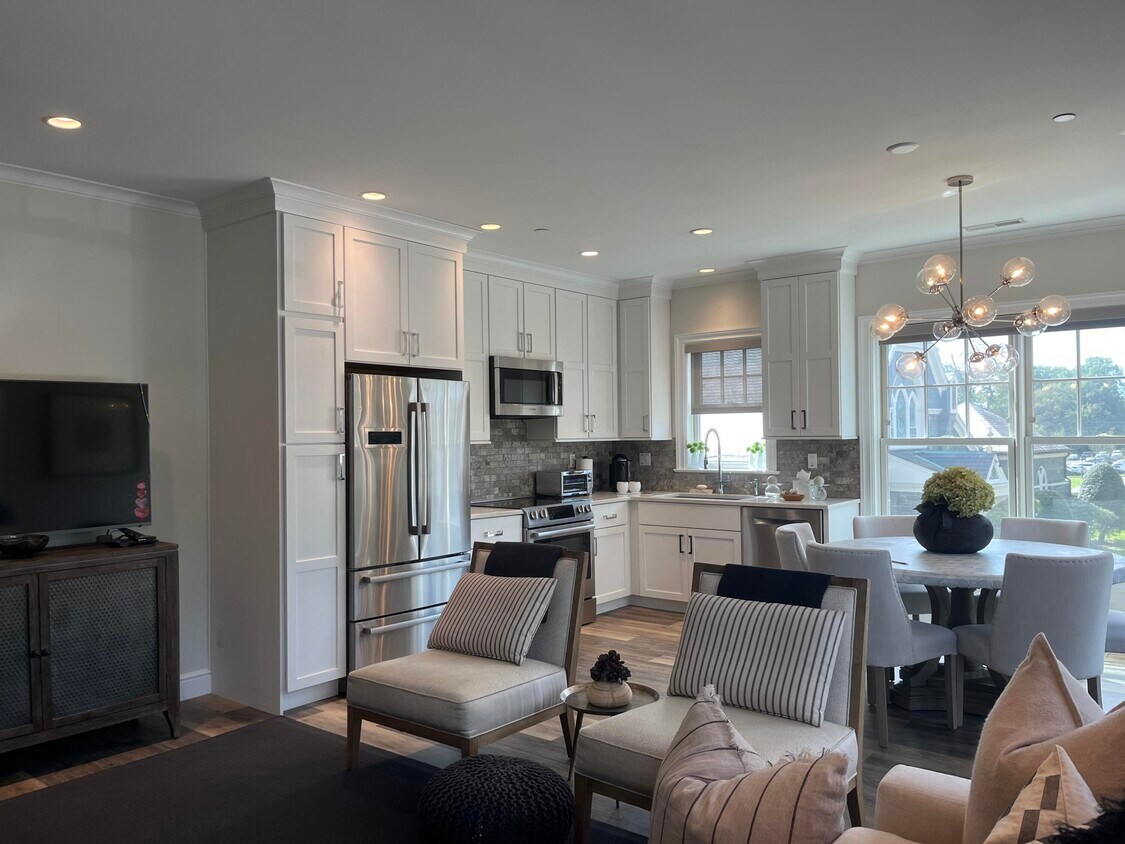 1958 Post Rd Unit 2B, Darien, CT 06820 Room for Rent in Darien, CT