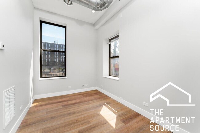 Foto del edificio - 1219 W Devon Ave