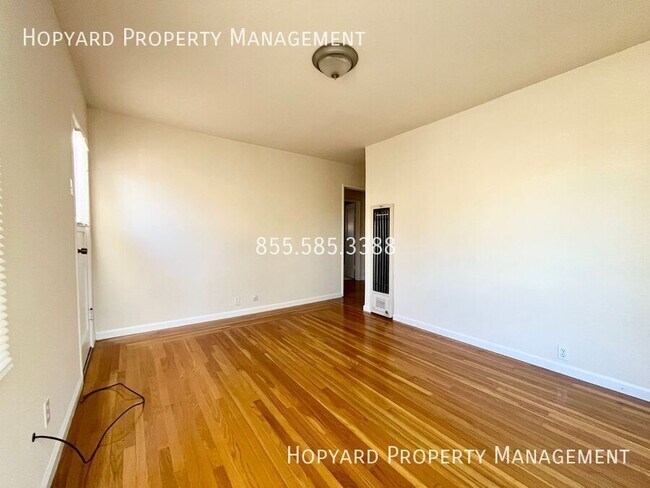 Foto del edificio - 1676 Dwight Way
