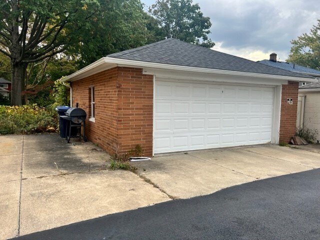 Building Photo - 1718 Tanglewood Dr