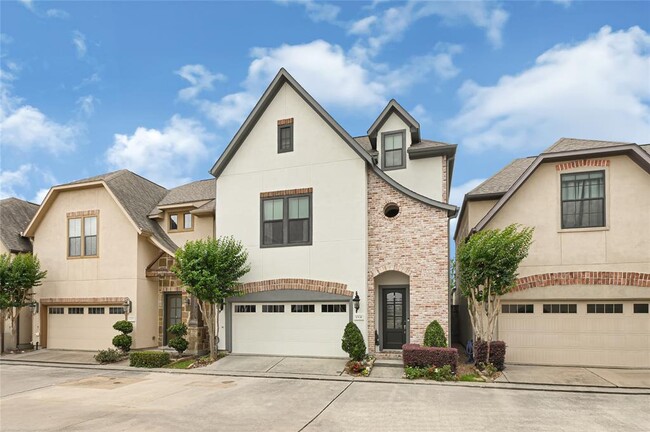 Building Photo - 1531 Woodbend Park S