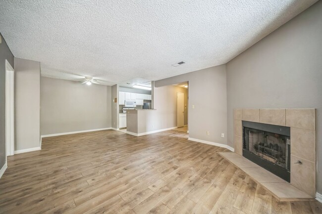 Building Photo - 2200 S Fort Apache Rd