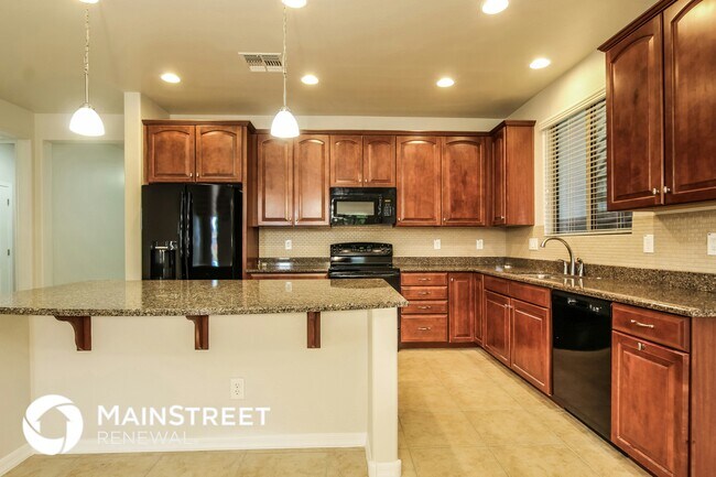 Building Photo - 4710 S 102nd Ln