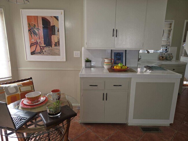 cocina - 1315 S Orange Dr