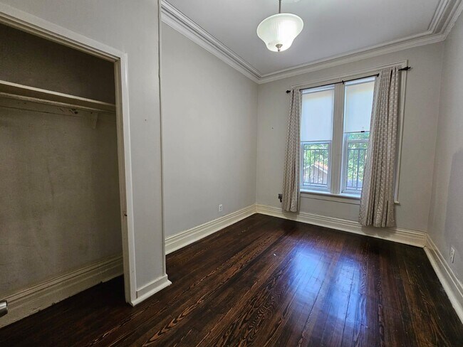 Foto del edificio - 302 Princeton Ave