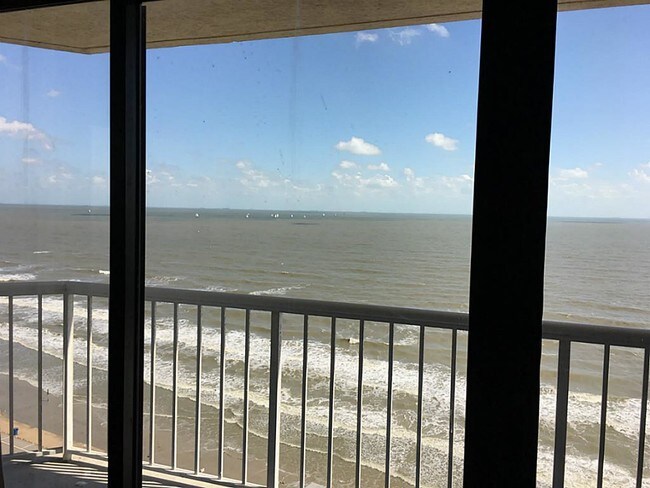 Building Photo - 7700 Seawall Blvd