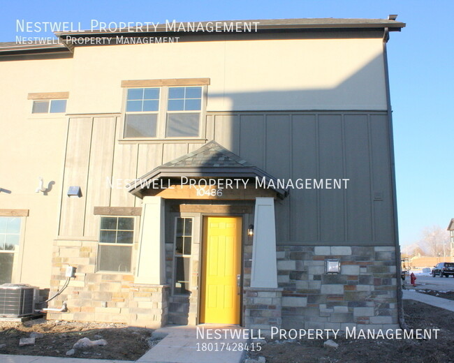 Foto del edificio - Beautiful Sandy townhome