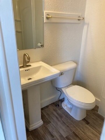 Primary Photo - 901 White St