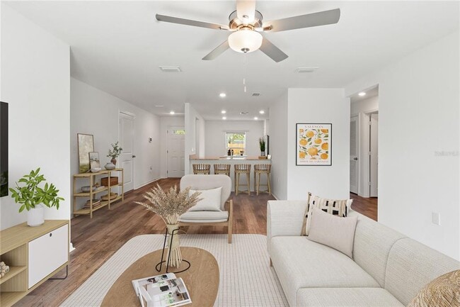 Building Photo - 11380 Old Squaw Ave