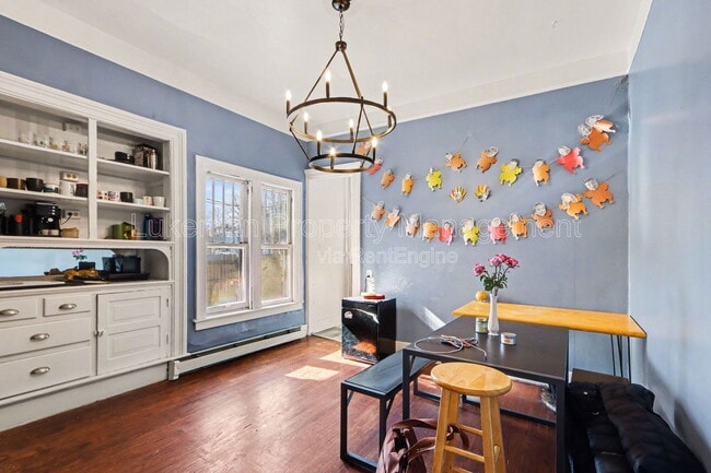 Building Photo - 426-428 S Westnedge Ave