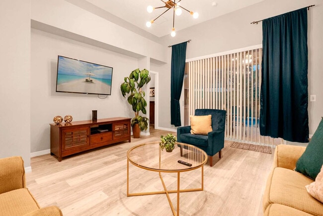 Building Photo - 337 Orista Dr