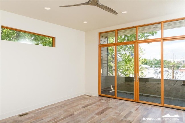 Foto del edificio - 537 W Meadow St
